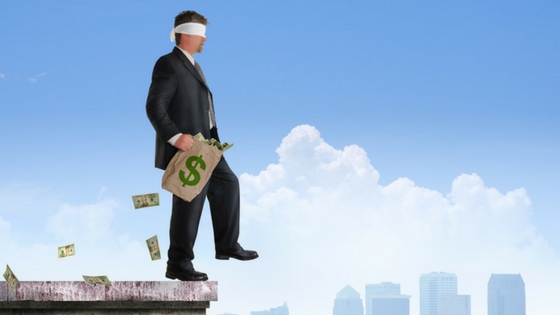 no asesorarse con expertos