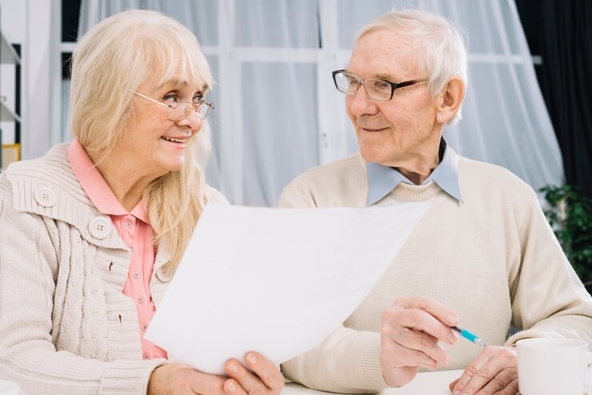 seguro especial para las personas adultas mayores